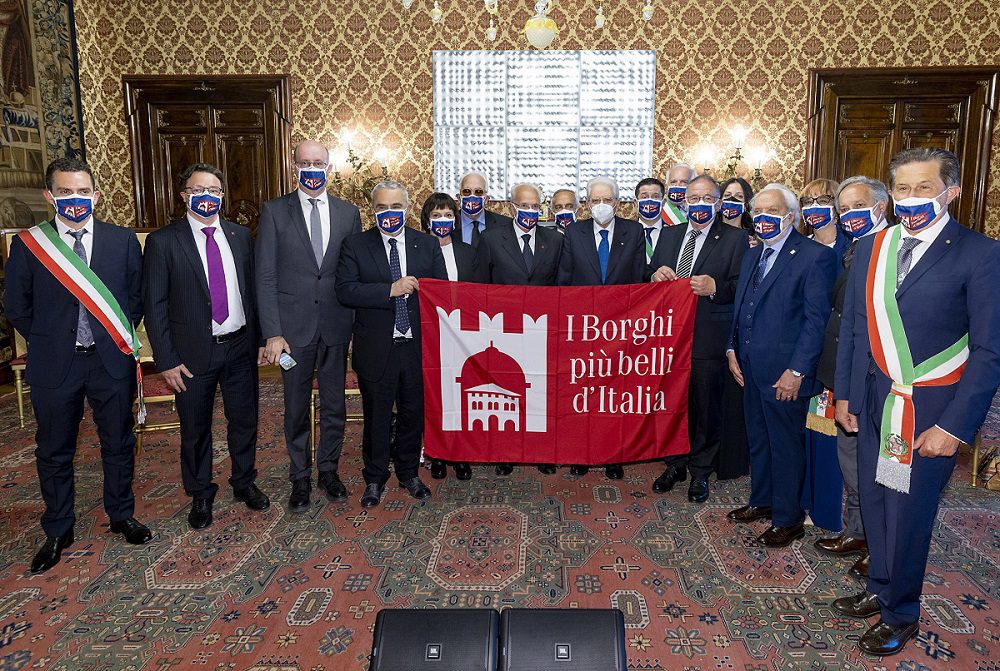 Il Presidente della Repubblica Mattarella riceve una delegazione de I Borghi più belli d’Italia